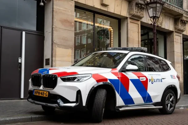 Policja otrzymała 44 nowe radiowozy BMW i laserowe mierniki prędkości