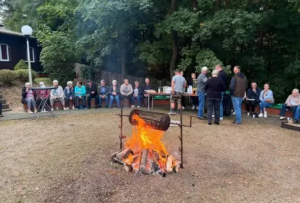 Ognisko w rytmie FOLK w Turośli – wspólne biesiadowanie i folkowa atmosfera
