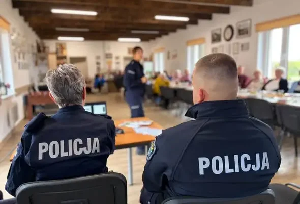 Debata o bezpieczeństwie w gminie Turośl: policja ostrzega przed oszustwami