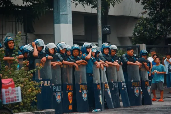 Policjanci z Łomży i okolic ćwiczyli na stadionie miejskim