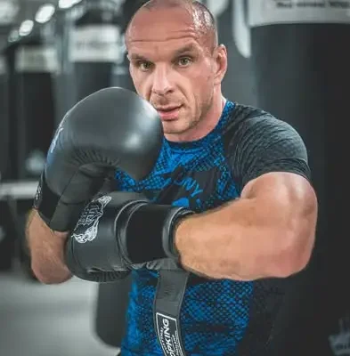 Poranny kickboxing w Płocku – nowa propozycja na aktywne rozpoczęcie dnia