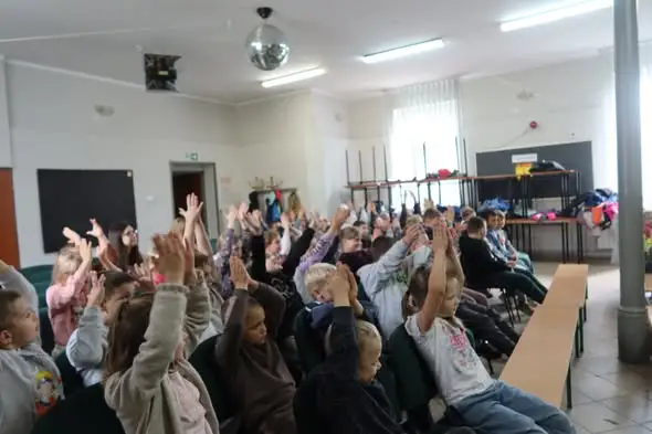 Uczniowie wzięli udział w spektaklach profilaktycznych Teatru Maska