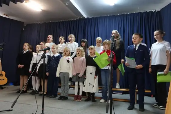Szkoła uczciła pamięć św. Jana Pawła II uroczystym apelem